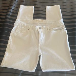 Ladies White Levi’s 711 Skinny jeans
